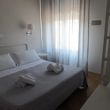 T Hotel- Adults Only, Pet Free 호텔 리미니