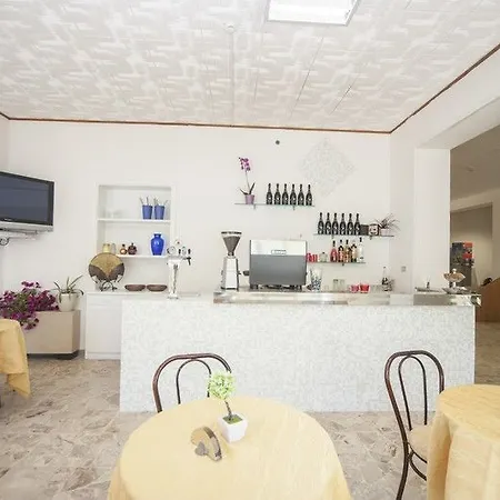 호텔 T Hotel- Adults Only, Pet Free 리미니