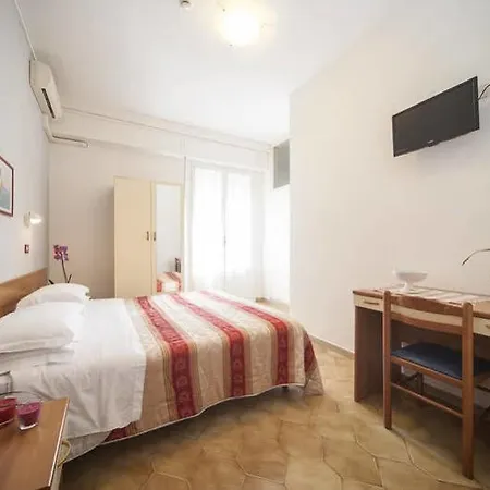 T Hotel- Adults Only, Pet Free 호텔