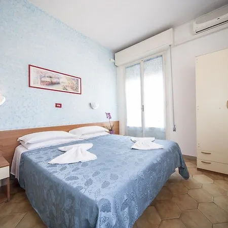 Hotel T 3*